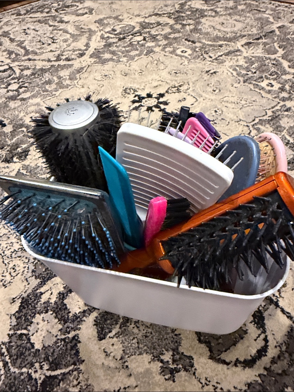 White Home Storage Caddy for Brushes and Accessories with all on the Pic